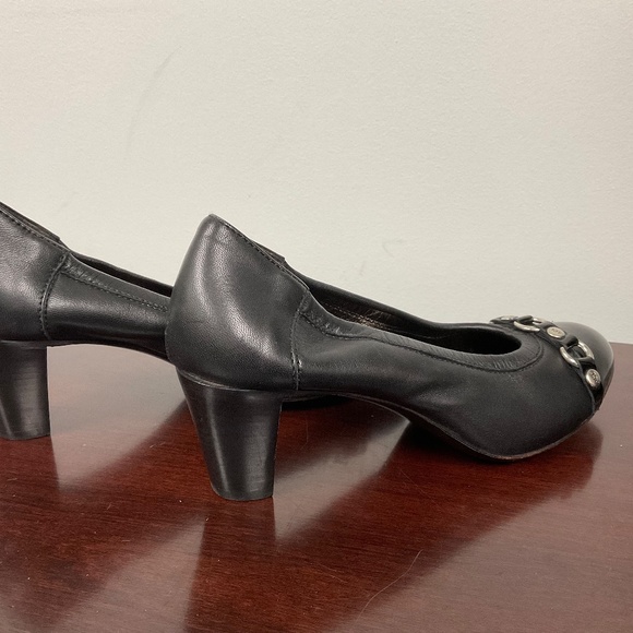 AGL Attilio Giusti Leombruni Leather Pump - Picture 5 of 7